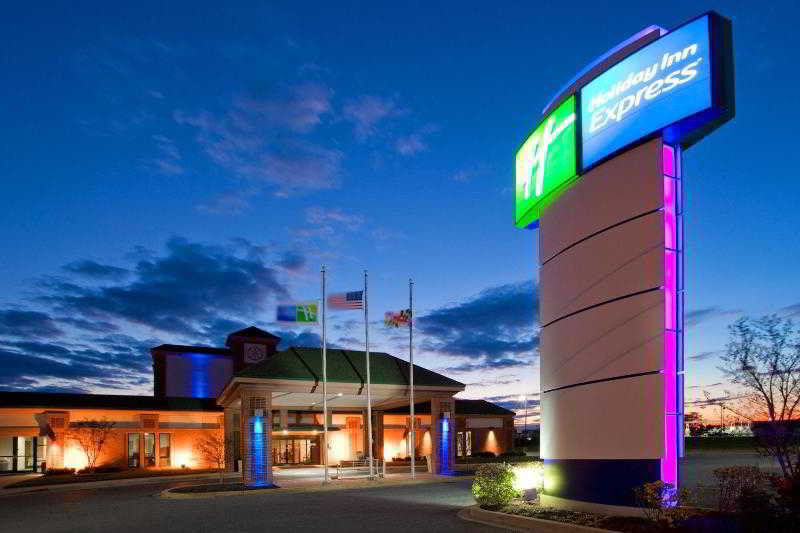 Holiday Inn Express Cambridge, An Ihg Hotel Exterior photo